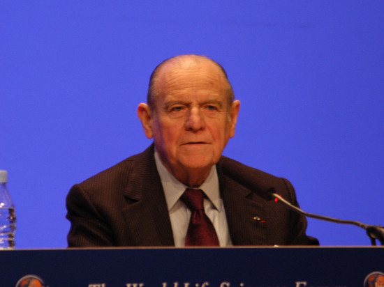 Raymond Barre a-t-il caché l'équivalent de 6 millions d'euros en Suisse ?