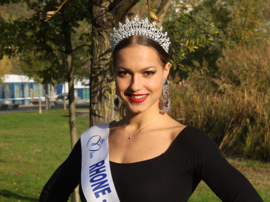 Camille Bernard sera-t-elle élue Miss France 2017 ?