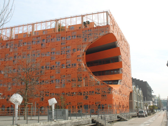 Un promoteur réputé proche de Gérard Collomb rattrapé par le scandale Panama papers