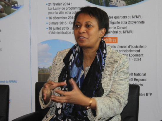 Banlieues : Hélène Geoffroy reprend Emmanuel Macron de volée