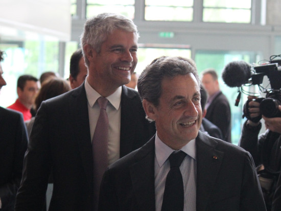 A Lyon, Sarkozy évoque le 49-3, la "faiblesse du gouvernement"