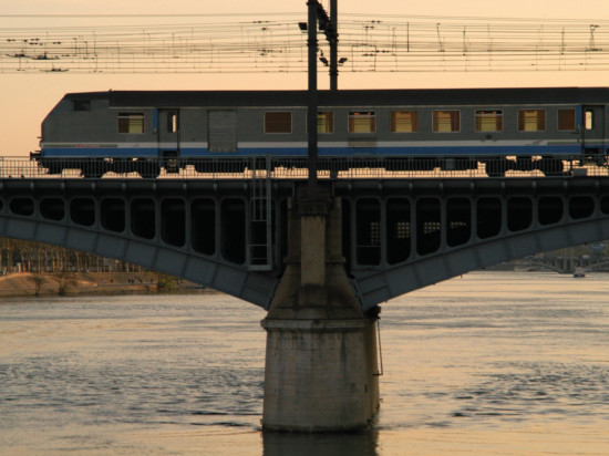 Lyon bientôt reliée à Barcelone et Zurich grâce à un train de nuit ?