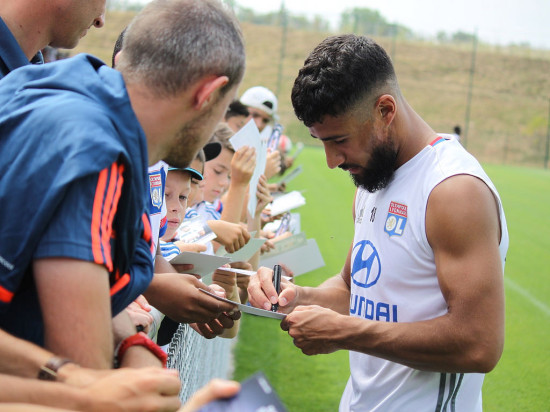 800 supporters sont venus découvrir le nouveau centre d’entrainement de l’OL