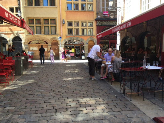 Déconfinement : tous les commerces rouvriront le 11 mai à Lyon, sauf les restaurants et les cafés