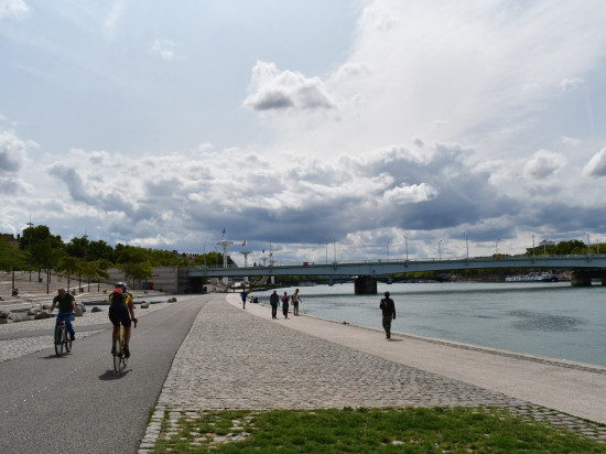 Voies Navigables de France récupère la gestion des berges du Rhône et de la Saône
