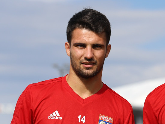 OL : Léo Dubois prolongé, en attendant Anthony Lopes ? OL : Léo Dubois prolongé, en attendant Anthony Lopes ?