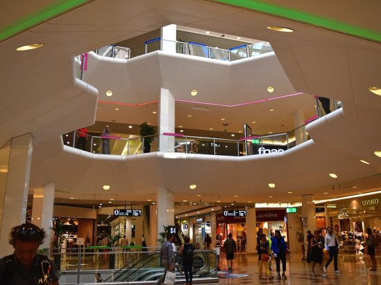 Covid-19 : le centre commercial de la Part-Dieu, futur cluster selon la CGT