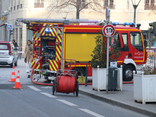 Lyon : la piste du suicide après une chute de trois étages Lyon : la piste du suicide après une chute de trois étages