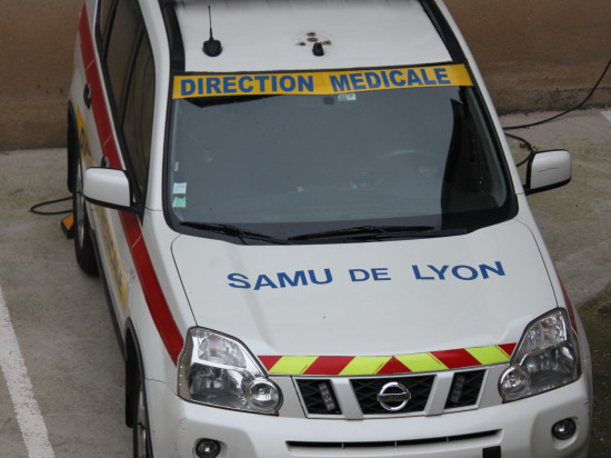 Saint-Priest : dans un état grave après une chute à moto