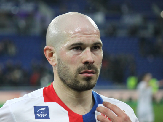 Equipe de France : Jallet (OL) titulaire contre l’Espagne après la blessure de Sidibé ?