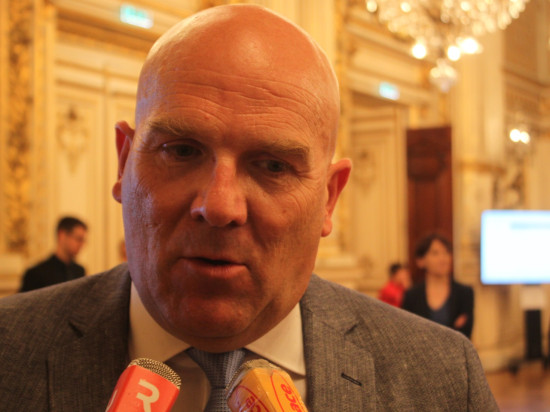 Bruno Bonnell et sa "nouvelle amitié" avec la Manif pour Tous taclés par le PS