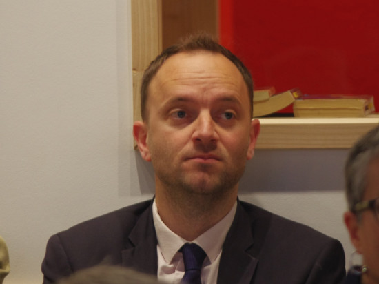 Rhône : un député LREM veut sa photo dans tous les journaux municipaux Rhône : un député LREM veut sa photo dans tous les journaux municipaux