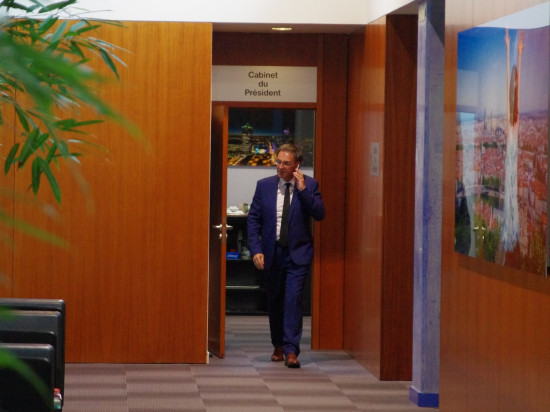 Pour garder la Métropole de Lyon, Kimelfeld prêt à s'allier avec le PS pour contrer Collomb ?