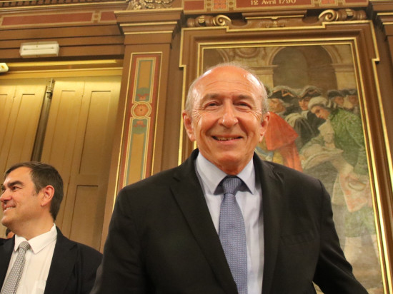 Surveillance du domicile lyonnais de Gérard Collomb : la police de plus en plus excédée
