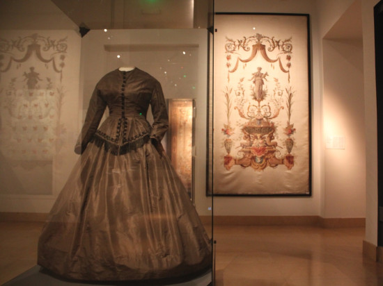 Lyon : une affiche pour protester contre la fermeture du musée des Tissus