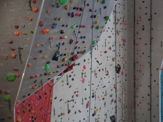 Accident mortel d'escalade : un prof d'EPS devant la justice à Lyon