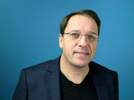 Philippe Fournier, fondateur de l'Orchestre symphonique Confluences : "Tout le monde devrait jouer d'un instrument" Philippe Fournier, fondateur de l'Orchestre symphonique Confluences : "Tout le monde devrait jouer d'un instrument"