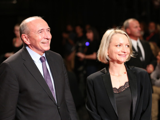 Gérard Collomb prêt à sacrer sa femme Caroline maire de Lyon ?