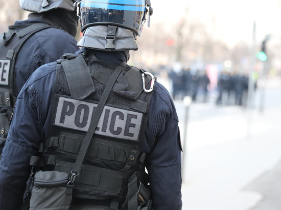 Près de Lyon : les CRS victimes de jets de projectiles