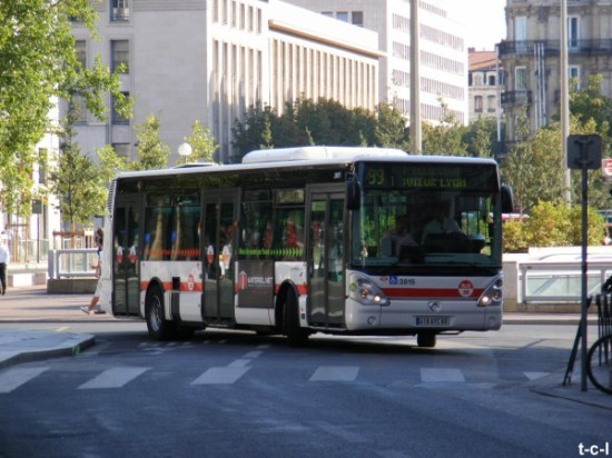 Une agression sème la confusion dans un bus