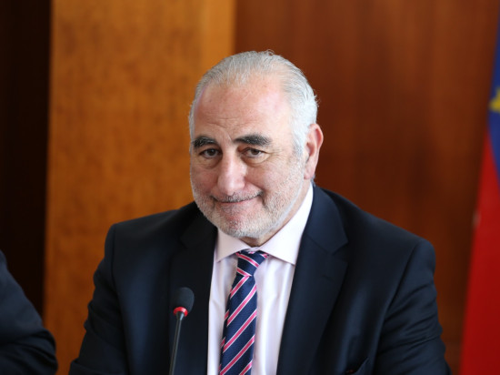 Dîner des étoilés puis rupture du jeûne : la dure et copieuse soirée du maire de Lyon