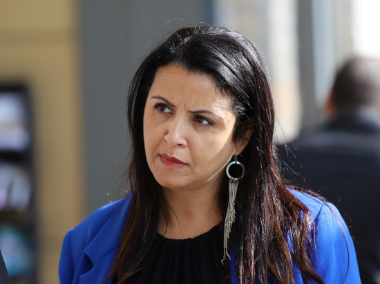 La présidente du Sytral n’arrive pas à lâcher sa voiture avec chauffeur