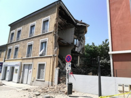 Effondrement du mur à Lyon 8e : la route de Vienne fermée une semaine
