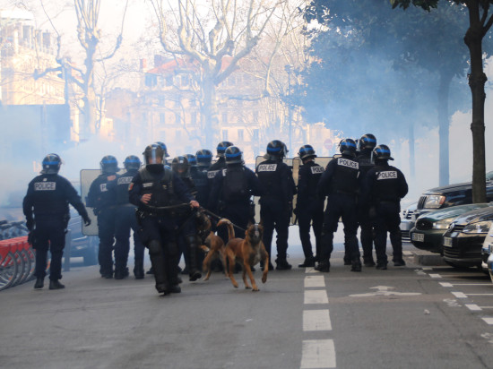 Acte XV des gilets jaunes : sept interpellés présentés au parquet lundi Acte XV des gilets jaunes : sept interpellés présentés au parquet lundi