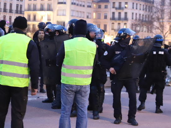 Direction l'Hôtel de Police pour les gilets jaunes ce samedi à Lyon