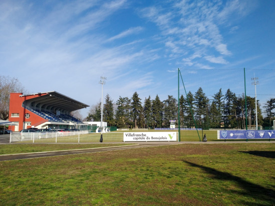 Prison avec sursis pour avoir sorti un cutter lors d’un match de foot à Villefranche-sur-Saône Prison avec sursis pour avoir sorti un cutter lors d’un match de foot à Villefranche-sur-Saône