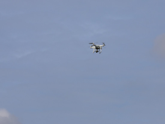 Rhône : grâce à un drone parleur, la gendarmerie demande aux promeneurs de rester chez eux