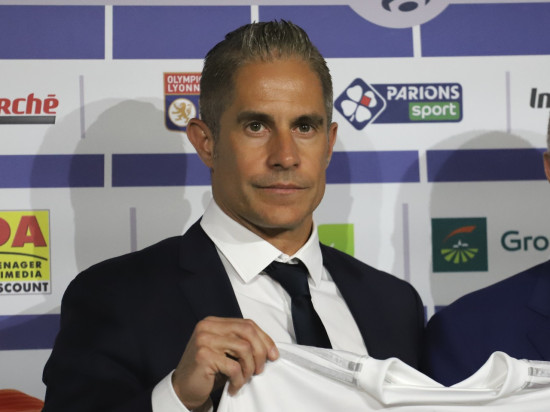 OL : Sylvinho dévoile son projet