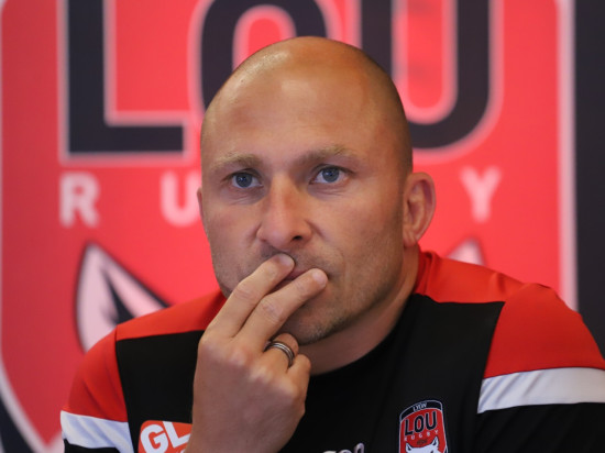 Le LOU n’est plus invincible après sa défaite à Clermont (24-15)