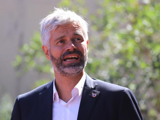 Payé 9000 euros, un proche de Laurent Wauquiez dans le viseur de la chambre régionale des comptes