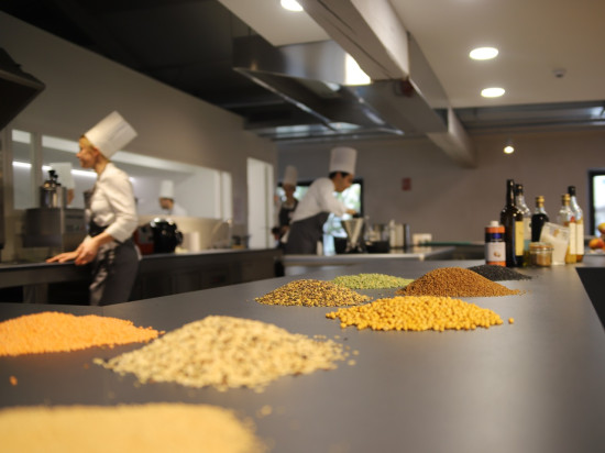 Confinement : les chefs du Grand Hôtel-Dieu de Lyon partagent leurs recettes Confinement : les chefs du Grand Hôtel-Dieu de Lyon partagent leurs recettes