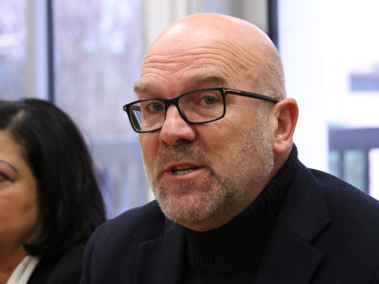 Et si on francisait Covid en Macov ? Le député du Rhône Bruno Bonnell lance l'idée Et si on francisait Covid en Macov ? Le député du Rhône Bruno Bonnell lance l'idée