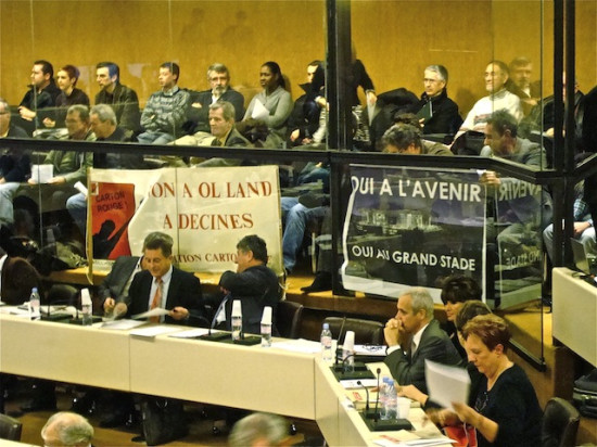 Le &laquo; Comit&eacute; de soutien pour Gerland &raquo; d&eacute;fie le &laquo; Comit&eacute; de parrainage Stade des Lumi&egrave;res &raquo;