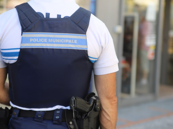 Faire respecter le couvre-feu avec une police municipale qui ferme à 20h : le casse-tête du maire de Bron