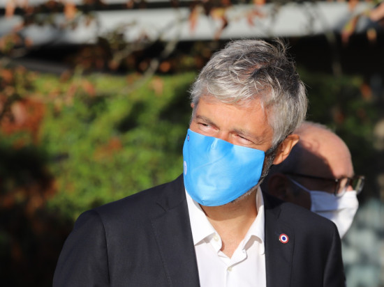 Auvergne-Rhône-Alpes : la gauche accuse Laurent Wauquiez de greenwashing avec un projet d'autoroute "bas carbone"