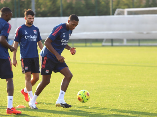 Rennes-OL : les Lyonnais veulent "garder la première place" avant d'attaquer la phase retour