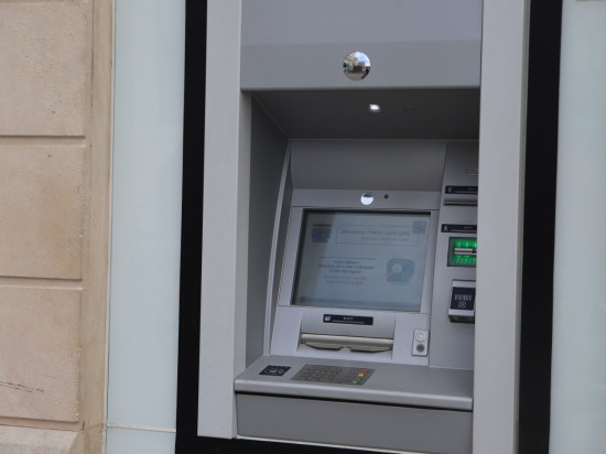 Près de Lyon : un distributeur de billets arraché par des malfaiteurs