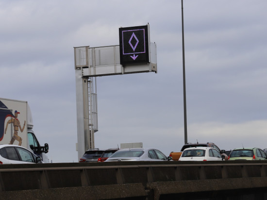 Lyon : pas de verbalisation avant janvier sur les voies de covoiturage de la M6/M7