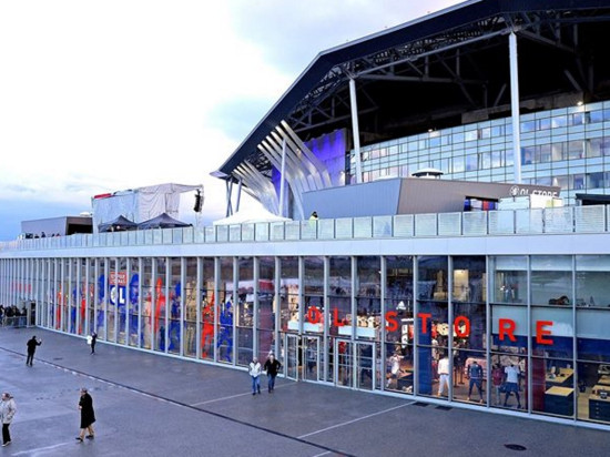 L'OL ouvre sa troisième boutique à Villefranche-sur-Saône L'OL ouvre sa troisième boutique à Villefranche-sur-Saône
