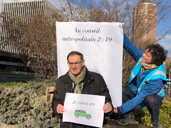 Voiture ou mode doux ? Les élus de la Métropole de Lyon défiés par les anti-pollution