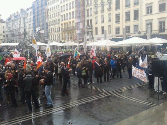 Manifestation aux Terreaux contre la venue de Marine Le Pen