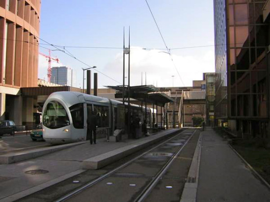 Un garçon de 5 ans et demi gravement blessé à la jambe par un tramway Un garçon de 5 ans et demi gravement blessé à la jambe par un tramway