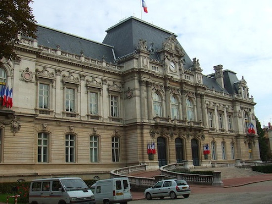 Fête nationale : la Préfecture et l’Hôtel du Département font ceinture