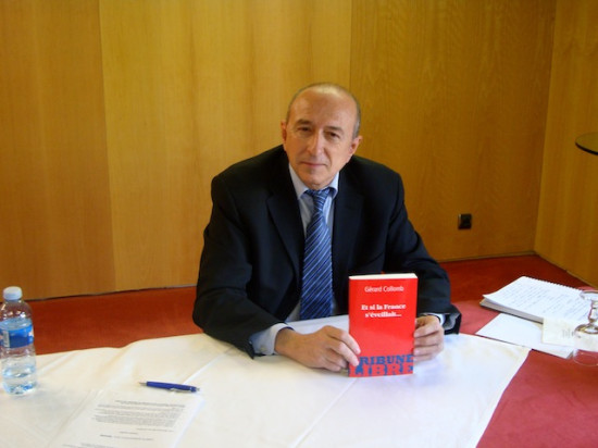 Collomb raillé par ses camarades socialistes
