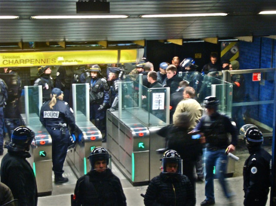 Près de 200 policiers et gendarmes déployés jeudi soir dans les transports en commun lyonnais