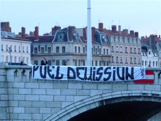 Les « anti-Puel » frappent un grand coup